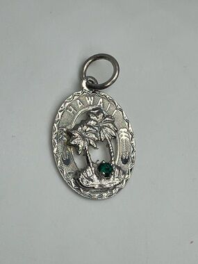 Vtg Sterling Silver & Dark Green Stone Hawaii Oval Charm / Pendant